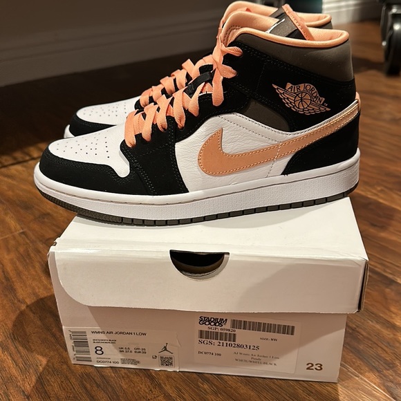 NWT Women’s Air Jordan 1 Mid SE Sneaker, size 8, white/apricot/agate-black. - Picture 11 of 11